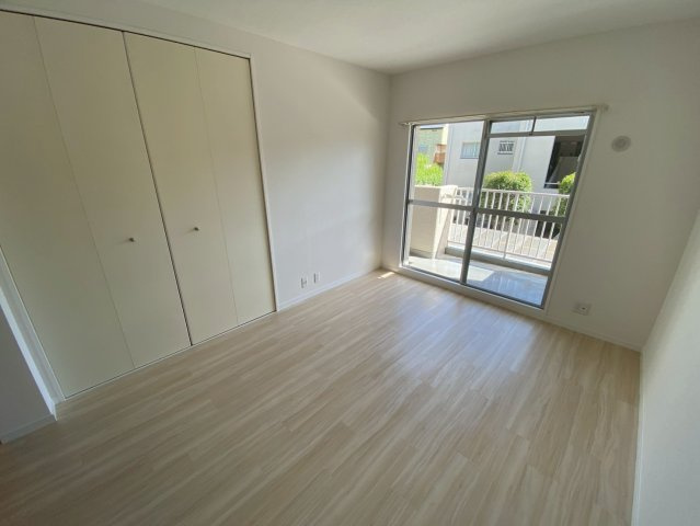 ヴィラ芦屋A棟の居間・リビング