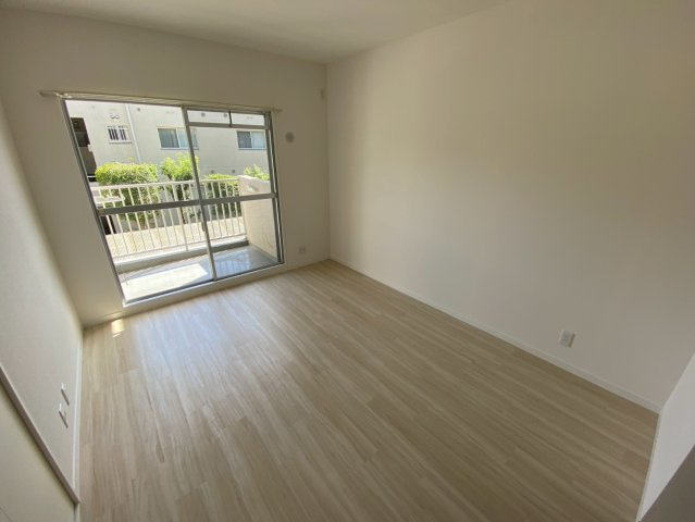 ヴィラ芦屋A棟の居間・リビング