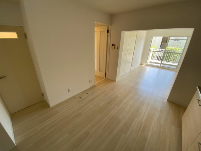 ヴィラ芦屋A棟の居間・リビング