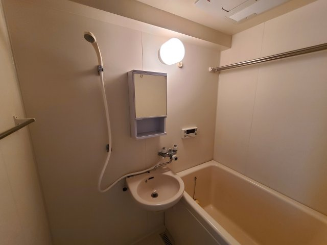 メゾンフレールの浴室