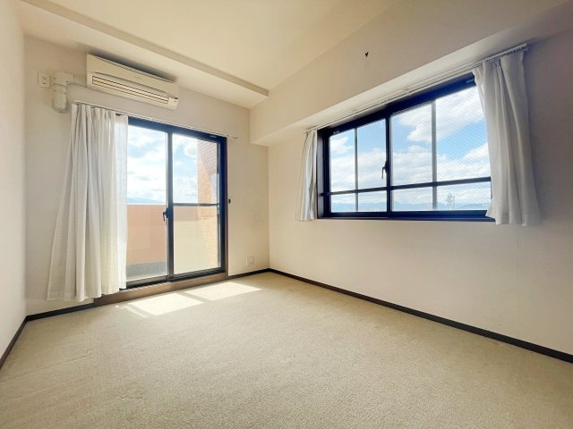 ネオハイツ清明町の洋室