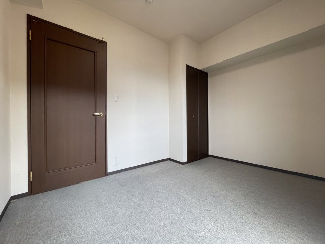 ネオハイツ清明町の洋室