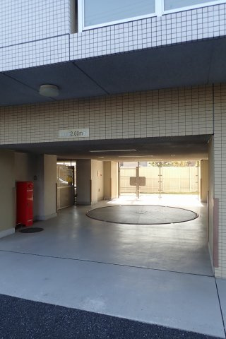 コンフォルテハイム本駒込のエントランス