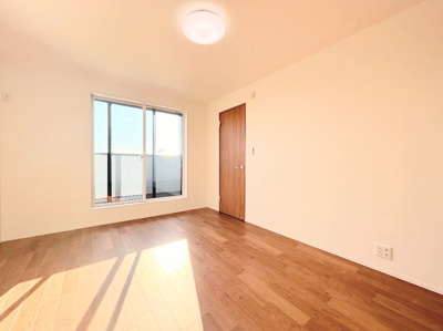 【内観：施工例】 | ◆磯子区森新築住宅◆ | 【モデルルーム】◆気持ちの良い風が室内へ入り込む居室。家具を配置しても広々ご利用いただけます！！