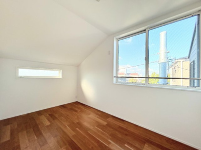 【内観：施工例】 | ◆磯子区森新築住宅◆ | 【モデルルーム】◆子どものスタディ空間として、あるいは書斎やホビールームとして生活スタイルに合わせて使えるプライベートルーム。居心地のいい落ち着いたインテリアが似合います。