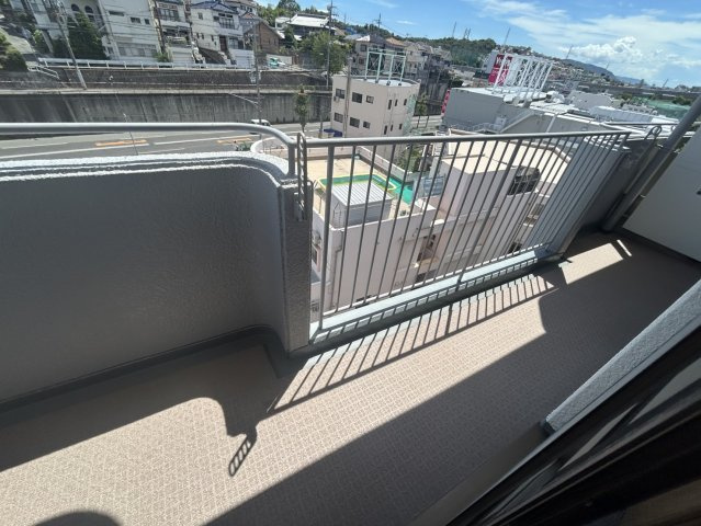 サンクレール本多聞のバルコニー