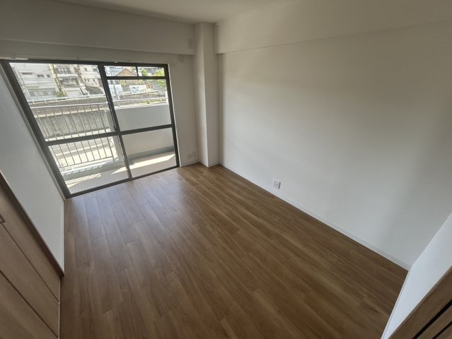 サンクレール本多聞の洋室