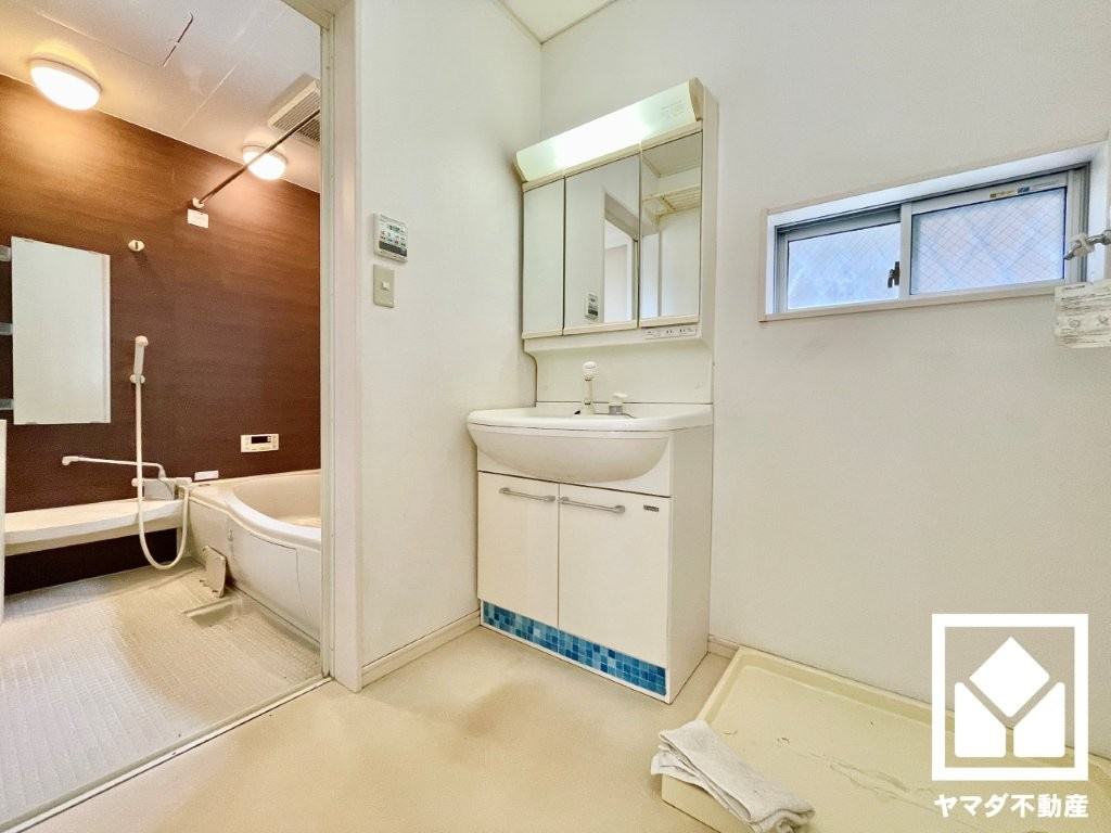 久御山町佐山北代の洗面所