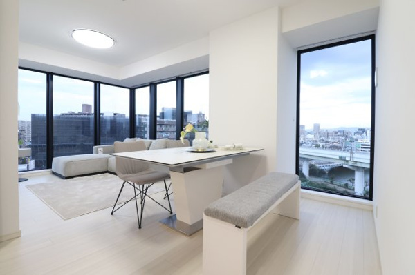 【外観】 | 【外観】シンボリックなデザインながら、周辺環境と調和する、全650邸のランドマークタワー！