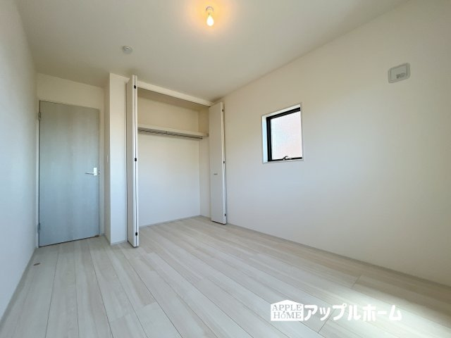 熊谷市石原1丁目　新築住宅の洋室|２階居室は全室収納あり！たっぷりある収納活用でお部屋もキレイを保てます♪