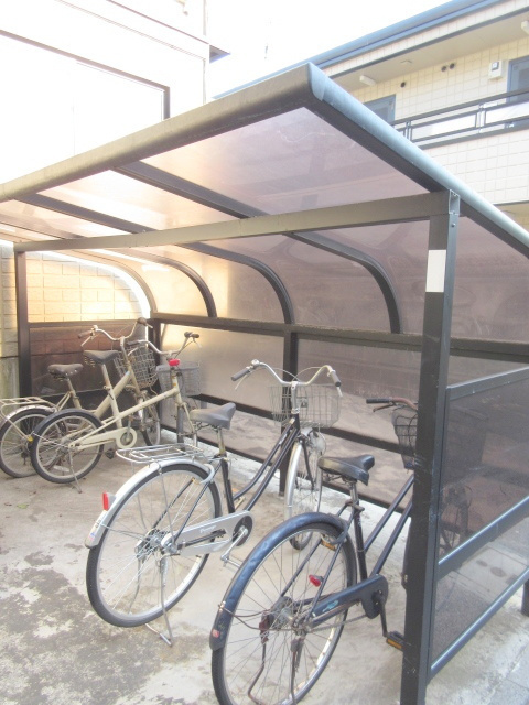 テロワール　阿佐ヶ谷のその他共用部分|屋根付きの自転車置場です