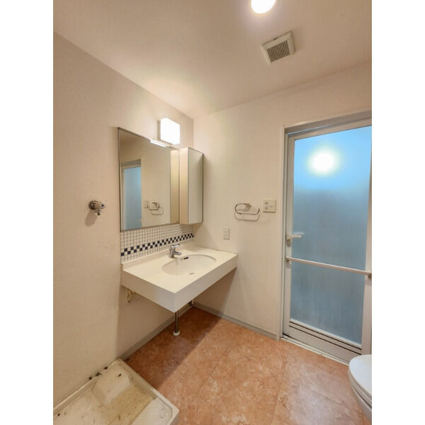 MK BLDG.のロビー