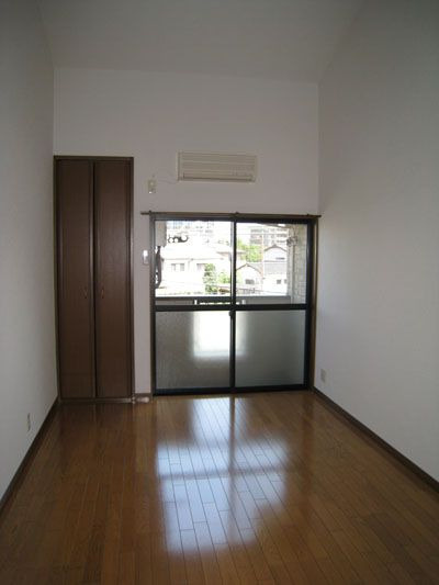 フレグランス下山門の居間・リビング