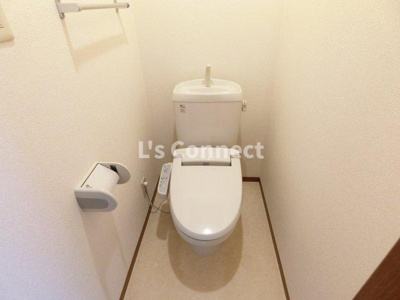 【トイレ】 | リビングタウン将監Ａ | 温水洗浄便座付きのトイレ。