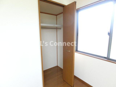 【設備】 | リビングタウン将監Ａ | 各洋室にクローゼット付き。