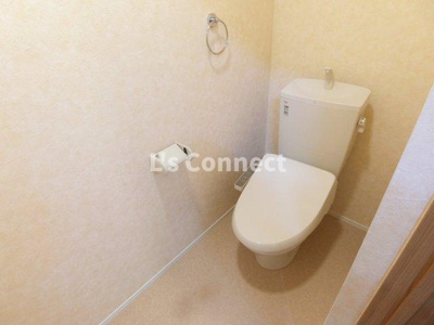 【トイレ】 | サニーハイムⅡ | 温水洗浄便座付きのトイレ。