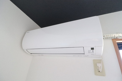 【設備】 | グリーンシャテロ　B棟 | 202　エアコン