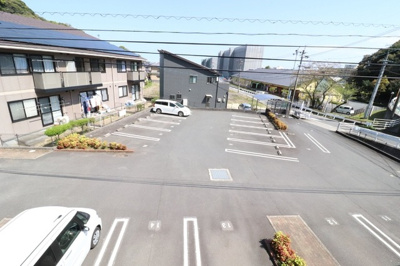 【駐車場】 | グリーンシャテロ　B棟 | 駐車場