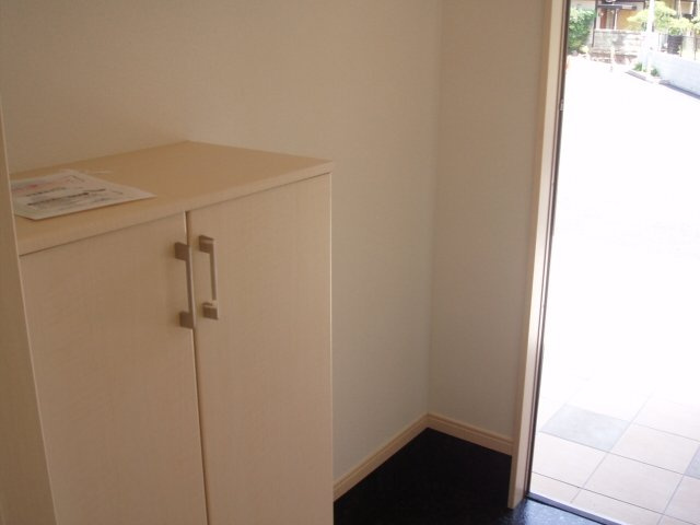 【玄関】 | ラティールコート | 玄関