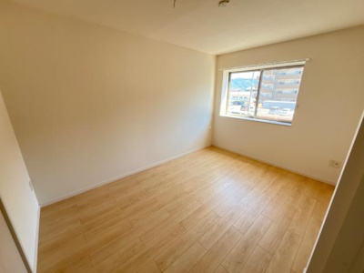 【内装】 | プレジールＡ | 洋室