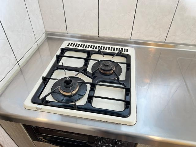 フォレスト粕川　Ｃのキッチン|ガスコンロ
