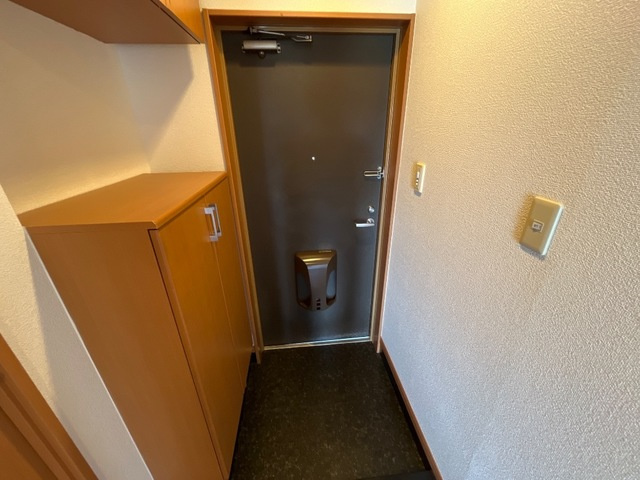 グランウッド雅の玄関|シューズボックス付きの玄関です☆