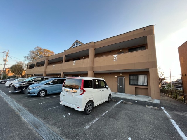 グランウッド雅の駐車場|駐車スペースもあります☆