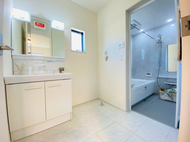 リナージュ/南区/御幸笛田/23-1期／1号棟の独立洗面台