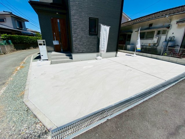 リナージュ/南区/御幸笛田/23-1期／1号棟の駐車場