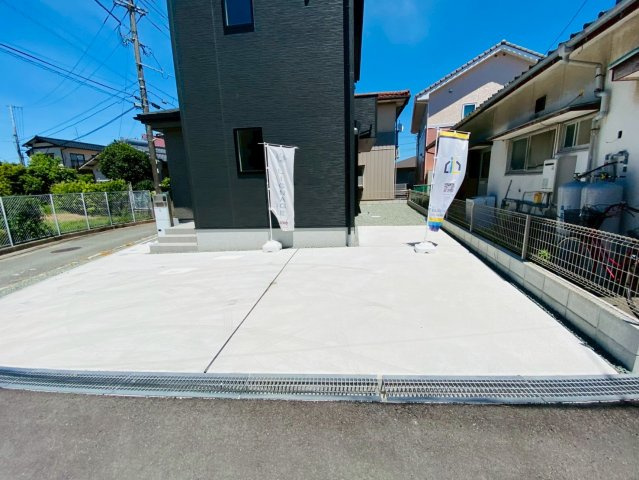 リナージュ/南区/御幸笛田/23-1期／1号棟の駐車場