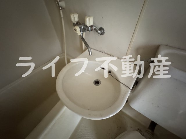 サニーマンションの洗面所|スペースが確保できる洗面所です