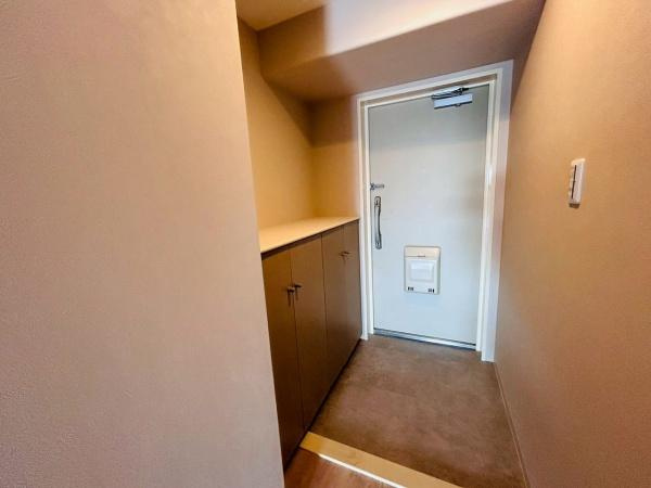 【玄関】 | コート和泉府中セルカC棟　中古マンション