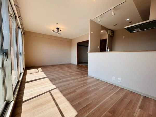 【居間・リビング】 | コート和泉府中セルカC棟　中古マンション