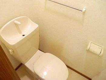【トイレ】 | リバーサイドヴィレッジ | シンプルで使いやすいトイレです