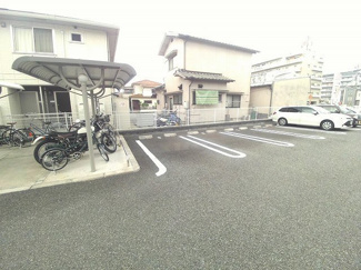 【駐車場】 | モンシェリー御立Ａ | 駐車場完備です