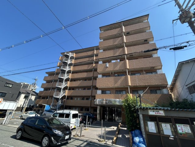 サンモール小阪の外観