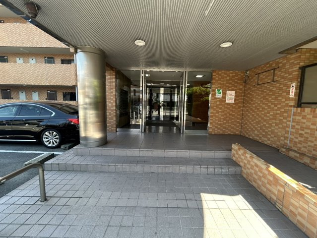 サンモール小阪のエントランス