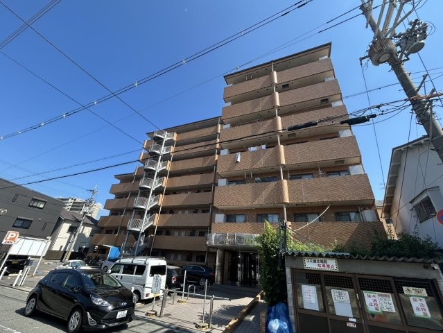 サンモール小阪の外観