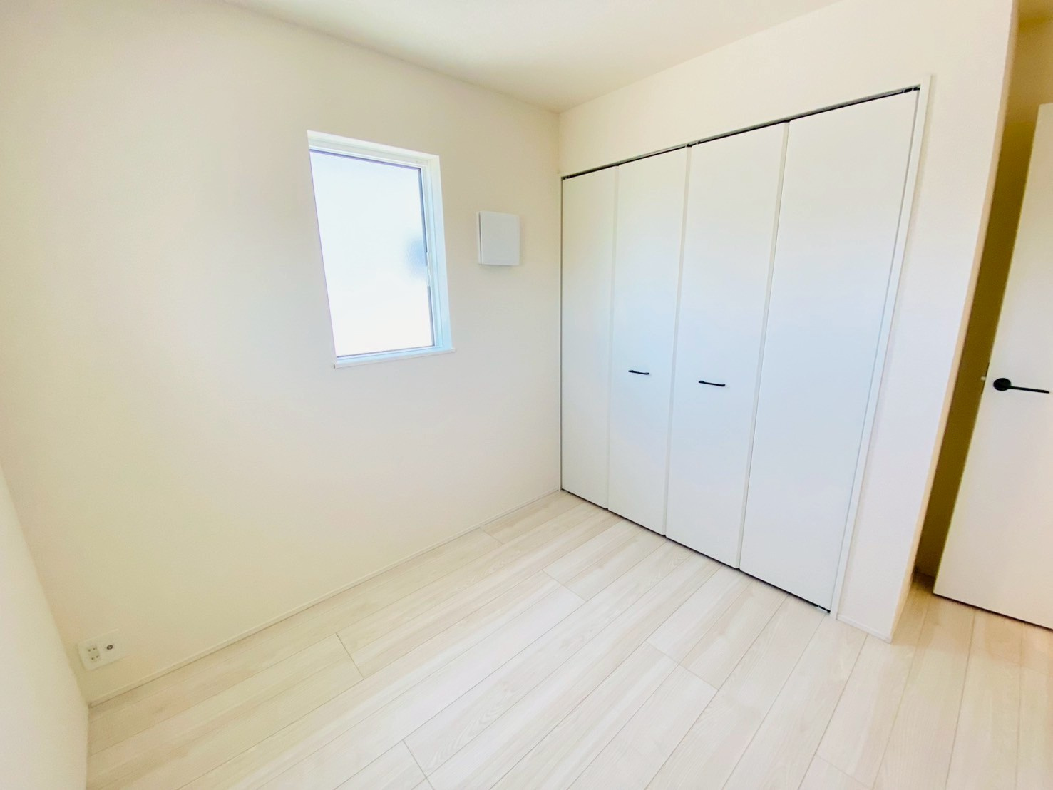 リナージュ/南区/御幸笛田1丁目/24-1期／1号棟の洋室|御幸笛田新築完成しました☆即案内致可能☆当日の連絡も大歓迎☆