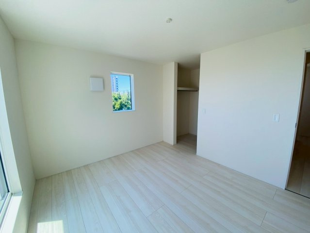 リナージュ/南区/御幸笛田1丁目/24-1期／1号棟の洋室|御幸笛田新築完成しました☆即案内致可能☆当日の連絡も大歓迎☆