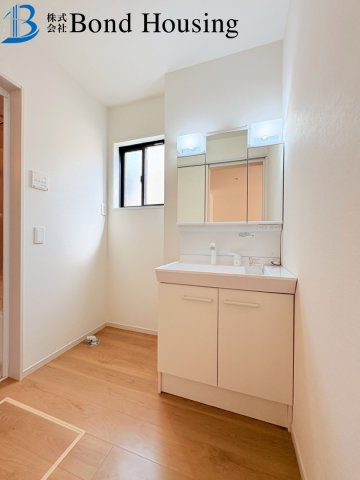 並列2台駐車可能　福吉台2丁目　新築限定１棟の独立洗面台