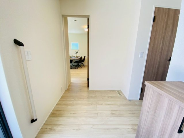 リナージュ/南区/御幸笛田1丁目/24-1期/2号棟の玄関|御幸笛田新築完成しました☆即案内致可能☆当日の連絡も大歓迎☆