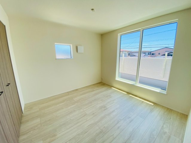 リナージュ/南区/御幸笛田1丁目/24-1期/2号棟の洋室|御幸笛田新築完成しました☆即案内致可能☆当日の連絡も大歓迎☆