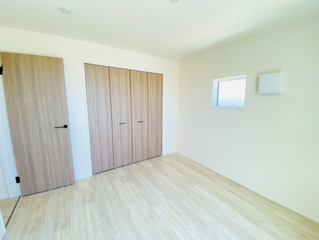 リナージュ/南区/御幸笛田1丁目/24-1期/2号棟の洋室|御幸笛田新築完成しました☆即案内致可能☆当日の連絡も大歓迎☆