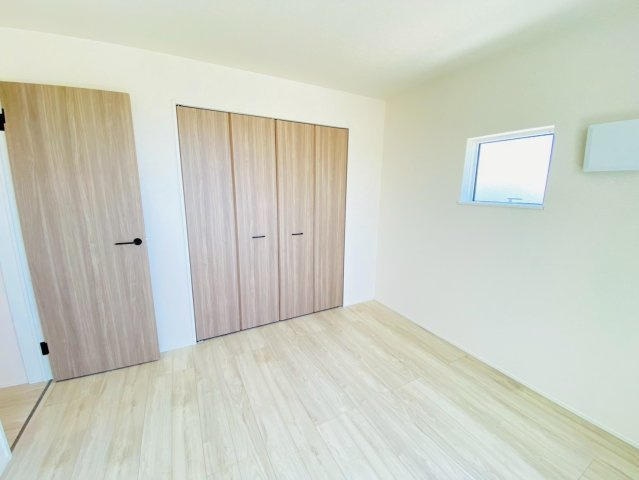 リナージュ/南区/御幸笛田1丁目/24-1期/2号棟の洋室|御幸笛田新築完成しました☆即案内致可能☆当日の連絡も大歓迎☆