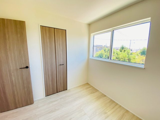 リナージュ/南区/御幸笛田1丁目/24-1期/2号棟の洋室|御幸笛田新築完成しました☆即案内致可能☆当日の連絡も大歓迎☆