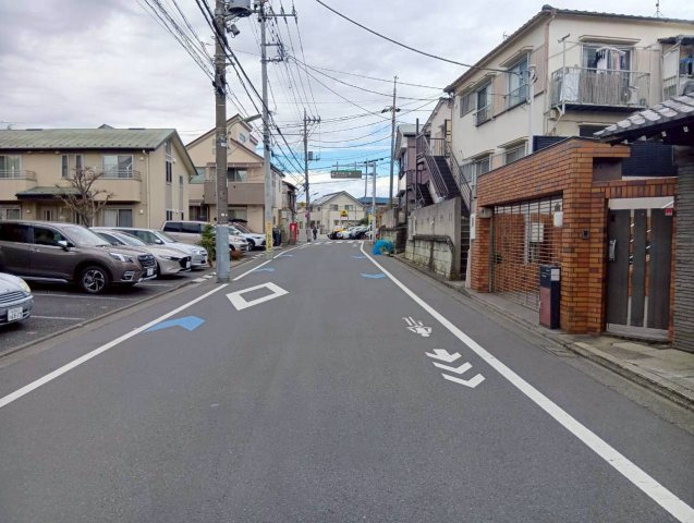 大田区中央６丁目　建築条件なし売地の前面道路含む現地写真|令和8年3月19日撮影　南西公道7.3ｍ　日当たり良好