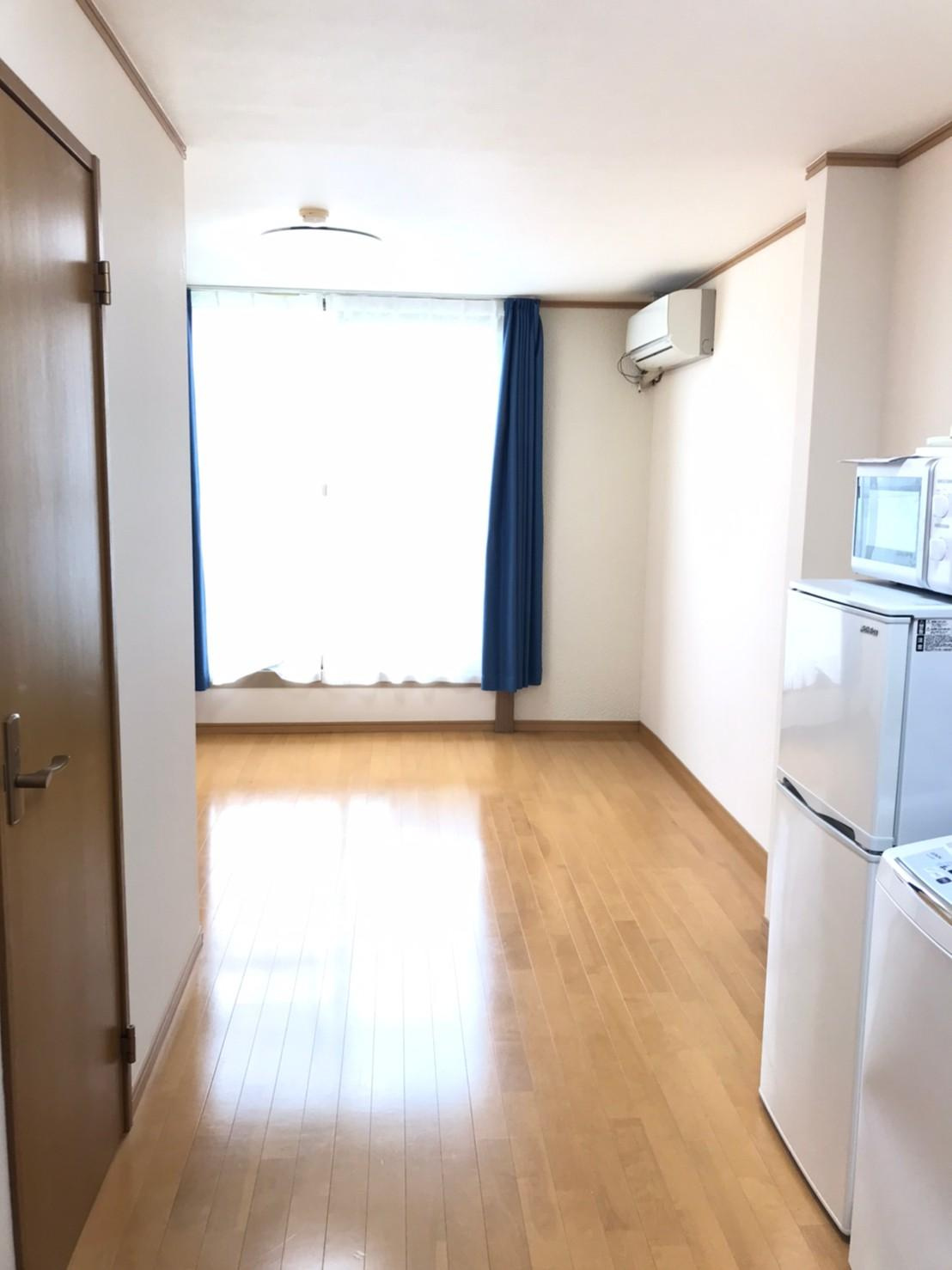 メゾン藤生の居間・リビング|日当たりのいいリビングです