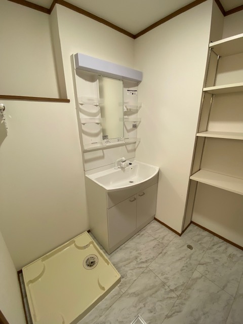 [新築]lavender  Dの洗面所|忙しい朝にも対応できる広い洗面。