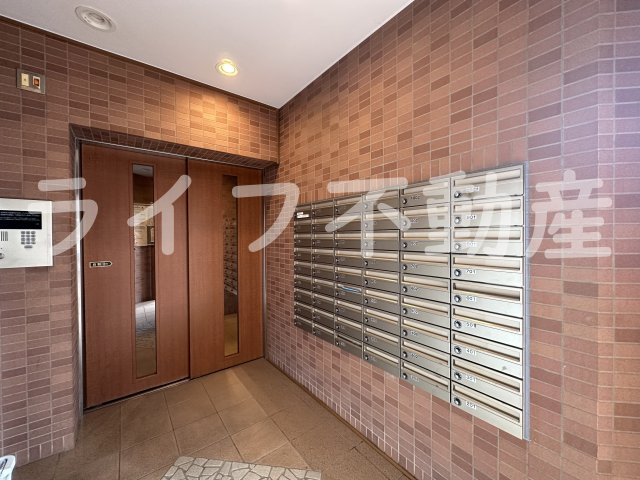 メルディアキューブやえのさとのロビー|落ち着いたロビーです